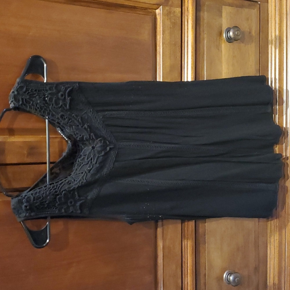 Torrid black sleeveless top